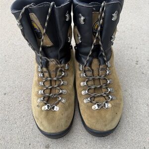 La Sportiva Wildland Boots